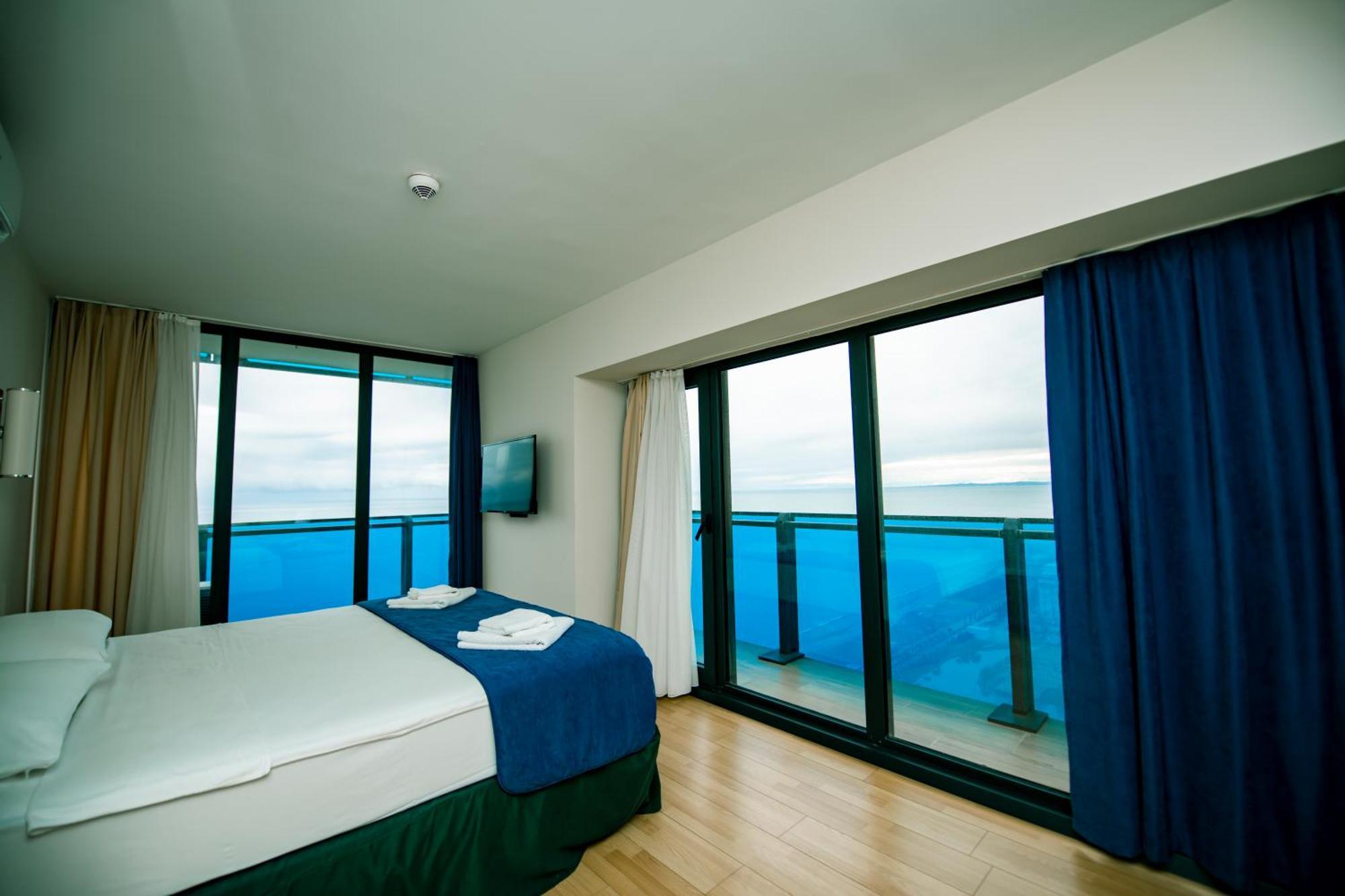 Sea View Apartments In Orbi City Batumi Esterno foto