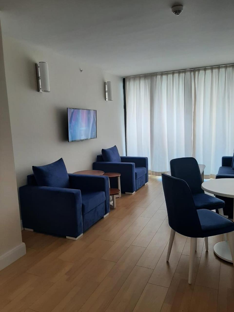 Sea View Apartments In Orbi City Batumi Esterno foto