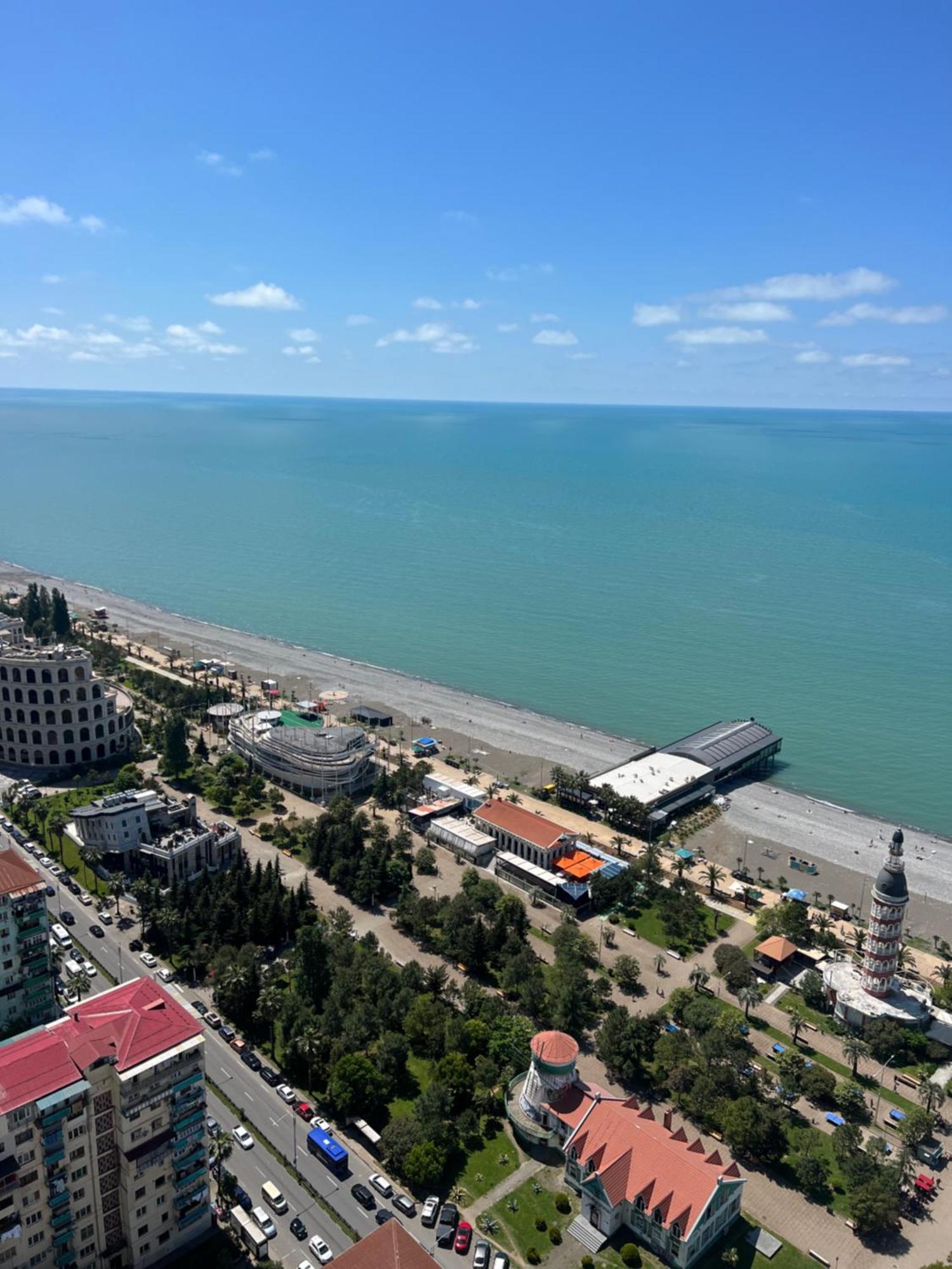 Sea View Apartments In Orbi City Batumi Esterno foto